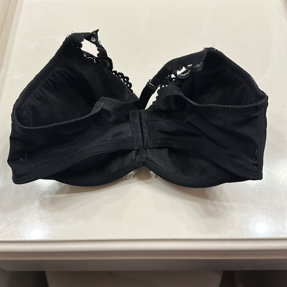 Beautiful bra - Picture 3 of 3